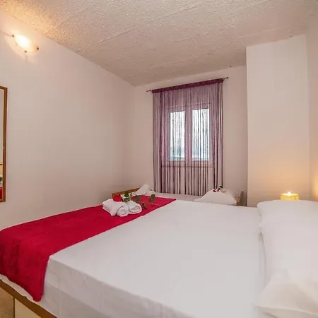 In Okrug Gornji With Sea View, Balcony, Air Conditioning, Wifi 5048-4 * Trogir