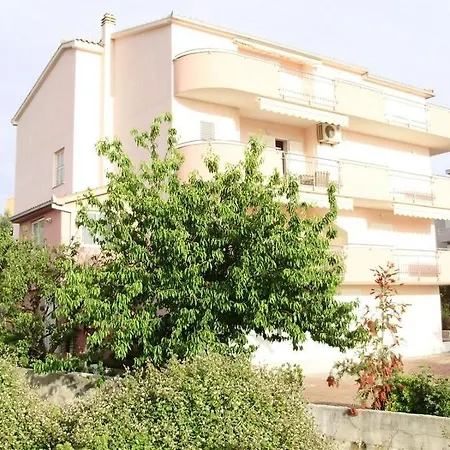 In Okrug Gornji With Sea View, Balcony, Air Conditioning, Wifi 5048-4 * Trogir